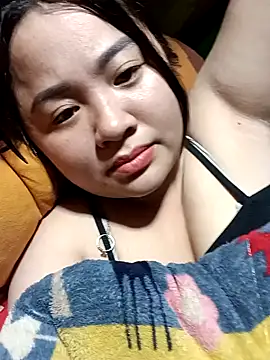 Bee-bgolden online show from November 19, 1:49 am