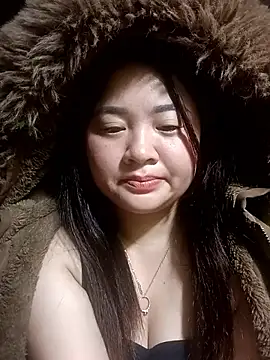 Bee-bgolden online show from November 24, 3:01 pm