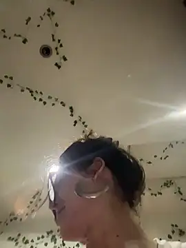 zowi101 online show from March 4, 11:56 pm