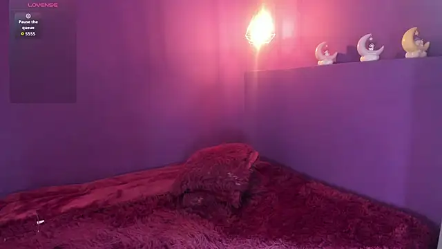 Isabella Crofts online show from February 28, 3:06 am