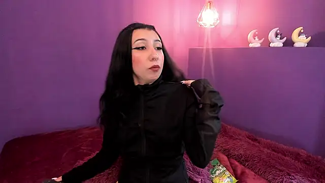 Isabella Crofts online show from February 26, 3:06 am