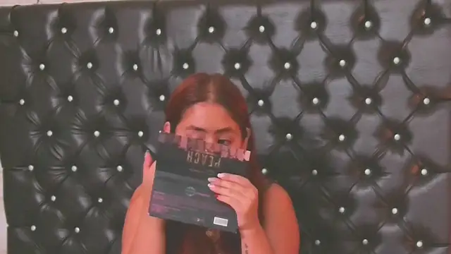 EvaFoxxx  online show from January 9, 12:45 pm