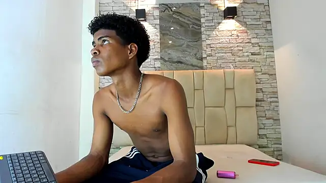 Snapshot of XAVI_LEE chatting on November 24, 8:20 pm XAVI LEE online show from November 24, 8:20 pm