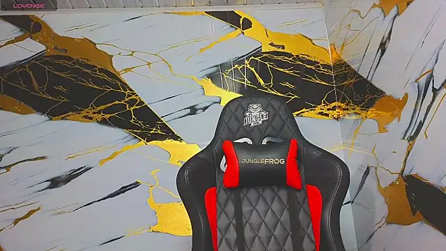 Suarezz10  online show from November 8, 12:09 pm