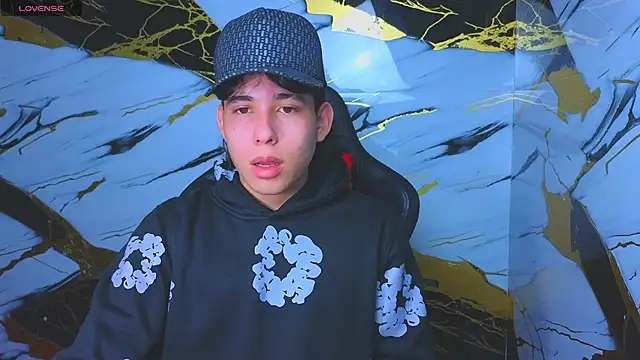 Suarezz10  online show from November 7, 12:53 pm