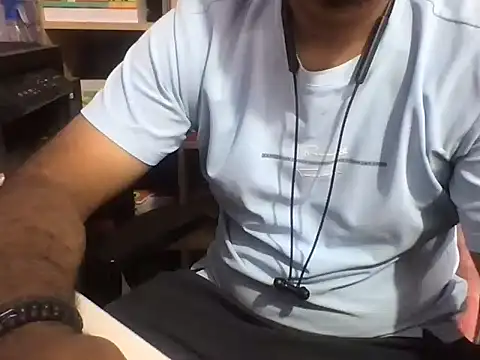KingCobra 07 online show from May 18, 3:06 am