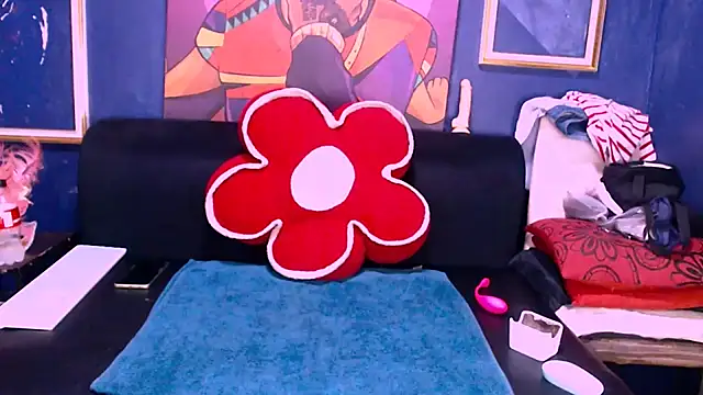 Slipperyebony online show from January 13, 6:50 am