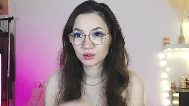 EmmaWright07 online show from January 13, 4:27 am