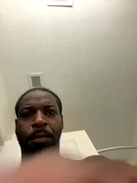 Snapshot of Smoove33 chatting on November 5, 8:39 am Smoove33 online show from November 5, 8:39 am