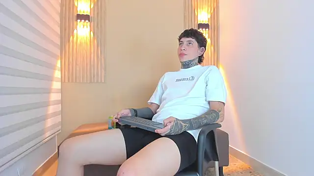 DANTE ARMSTRONG online show from December 5, 3:38 am