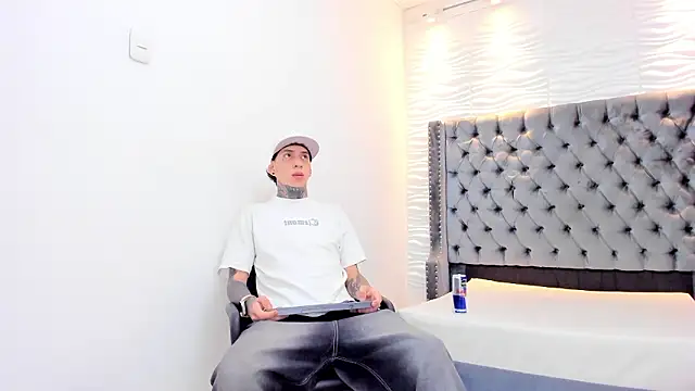 DANTE ARMSTRONG online show from January 15, 7:12 am