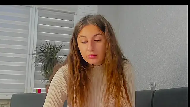 jessica kitti online show from November 7, 7:13 am