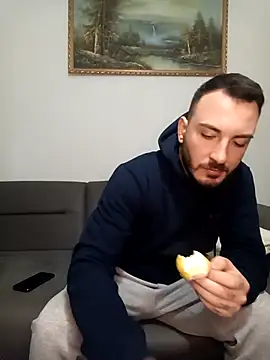 Snapshot of snncdgn chatting on November 17, 5:28 pm snncdgn online show from November 17, 5:28 pm