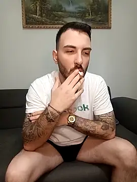 Snapshot of snncdgn chatting on December 2, 9:27 pm snncdgn online show from December 2, 9:27 pm