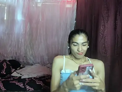 ursexykittykat xx online show from November 14, 5:33 am