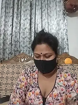 Snapshot of munni-506 chatting on July 7, 6:22 pm munni-506 online show from July 7, 6:22 pm
