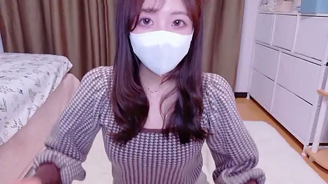 Snapshot of -aotan- chatting on April 7, 11:56 am -aotan- online show from April 7, 11:56 am