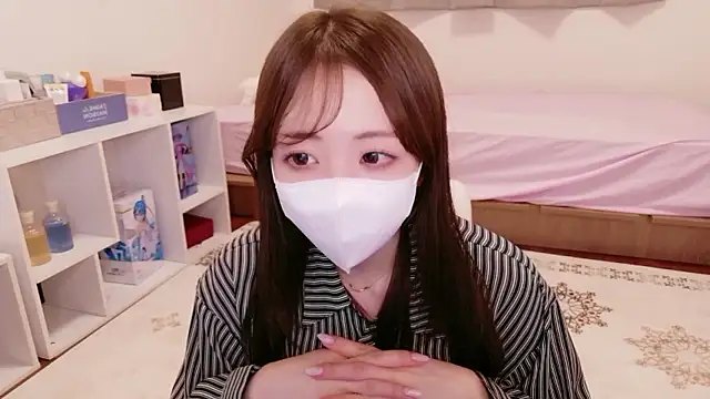 Snapshot of -aotan- chatting on May 18, 1:05 pm -aotan- online show from May 18, 1:05 pm