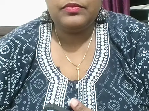 hootypriya online show from February 25, 5:02 pm