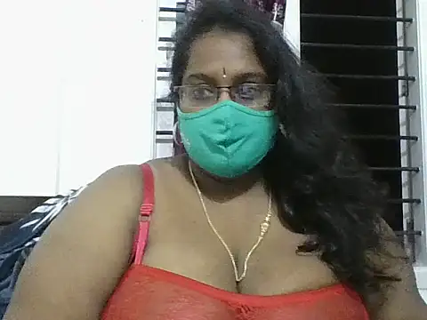 hootypriya online show from November 25, 11:59 pm