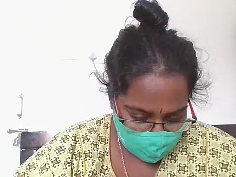 hootypriya online show from November 14, 2:26 am