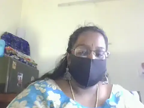 hootypriya online show from July 20, 11:56 am