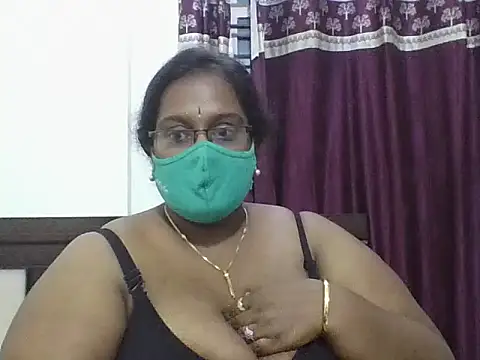 hootypriya online show from December 5, 5:00 pm