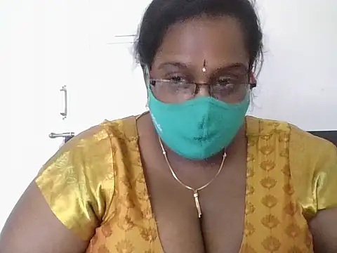 hootypriya online show from November 15, 8:07 am