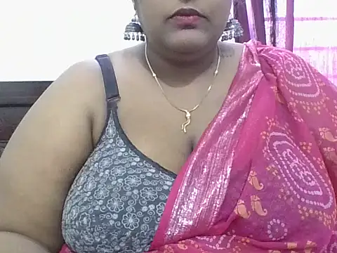 hootypriya online show from February 26, 5:07 am