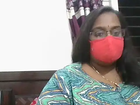 hootypriya online show from March 10, 4:22 pm