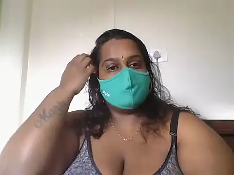 hootypriya online show from November 6, 11:14 am