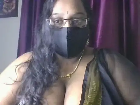 hootypriya online show from June 15, 6:40 pm