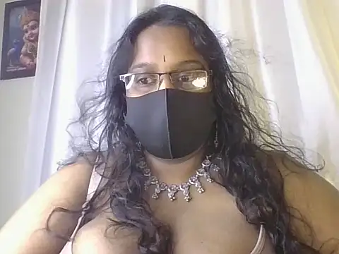 hootypriya online show from July 1, 4:18 pm