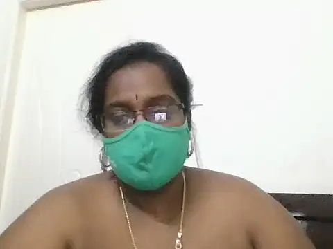 hootypriya online show from November 8, 9:07 pm