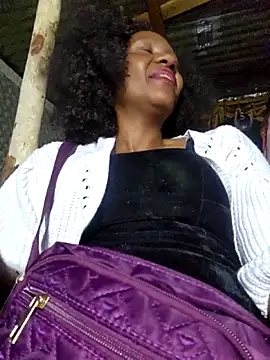 Mommy Sienna online show from April 16, 6:30 pm