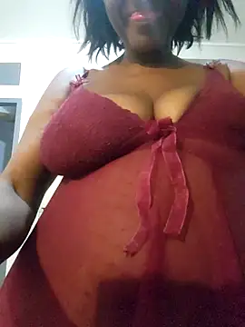 Snapshot of Mommy_Sienna chatting on February 1, 8:18 pm Mommy Sienna online show from February 1, 8:18 pm