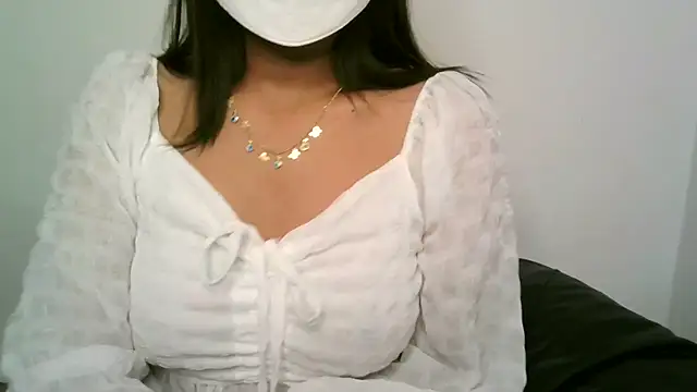 JENNY 20025 online show from November 29, 12:05 pm