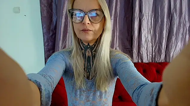 TattooTemptress online show from November 21, 5:06 am