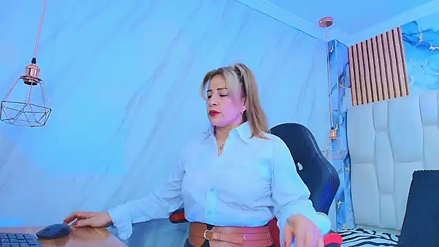 BeatrizSchmidt online show from February 13, 11:32 am