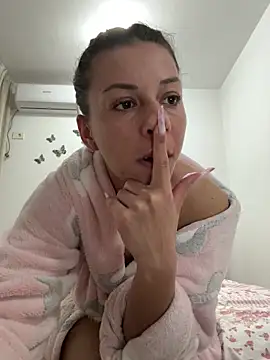 EdaQueen online show from April 2, 4:13 pm