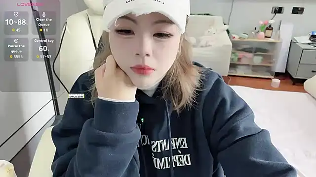 Snapshot of Chayka_21 chatting on February 3, 5:05 am Chayka 21 online show from February 3, 5:05 am