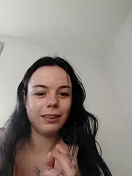 Leacouturierrr online show from November 5, 1:47 pm