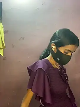Snapshot of Thaper_Meera2 chatting on May 29, 6:03 pm Thaper Meera2 online show from May 29, 6:03 pm