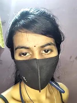 Snapshot of Thaper_Meera2 chatting on May 10, 2:48 am Thaper Meera2 online show from May 10, 2:48 am