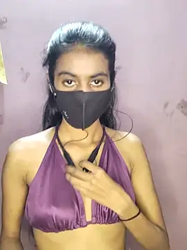 Snapshot of Thaper_Meera2 chatting on May 18, 3:28 pm Thaper Meera2 online show from May 18, 3:28 pm