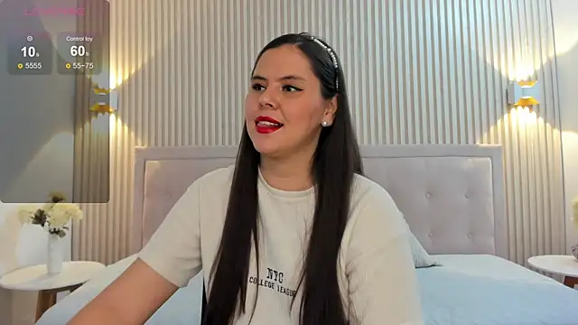 Snapshot of Saamantha_1 chatting on November 7, 12:21 pm Saamantha 1 online show from November 7, 12:21 pm