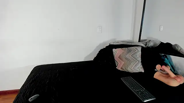 RossMildrey online show from February 18, 10:01 am