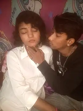 Snapshot of Freakingromance chatting on February 13, 7:58 pm Freakingromance online show from February 13, 7:58 pm