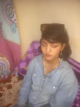 Snapshot of Freakingromance chatting on February 9, 2:04 pm Freakingromance online show from February 9, 2:04 pm