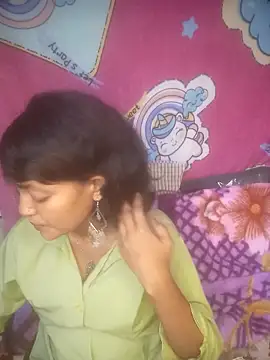 Snapshot of Freakingromance chatting on February 22, 8:21 pm Freakingromance online show from February 22, 8:21 pm